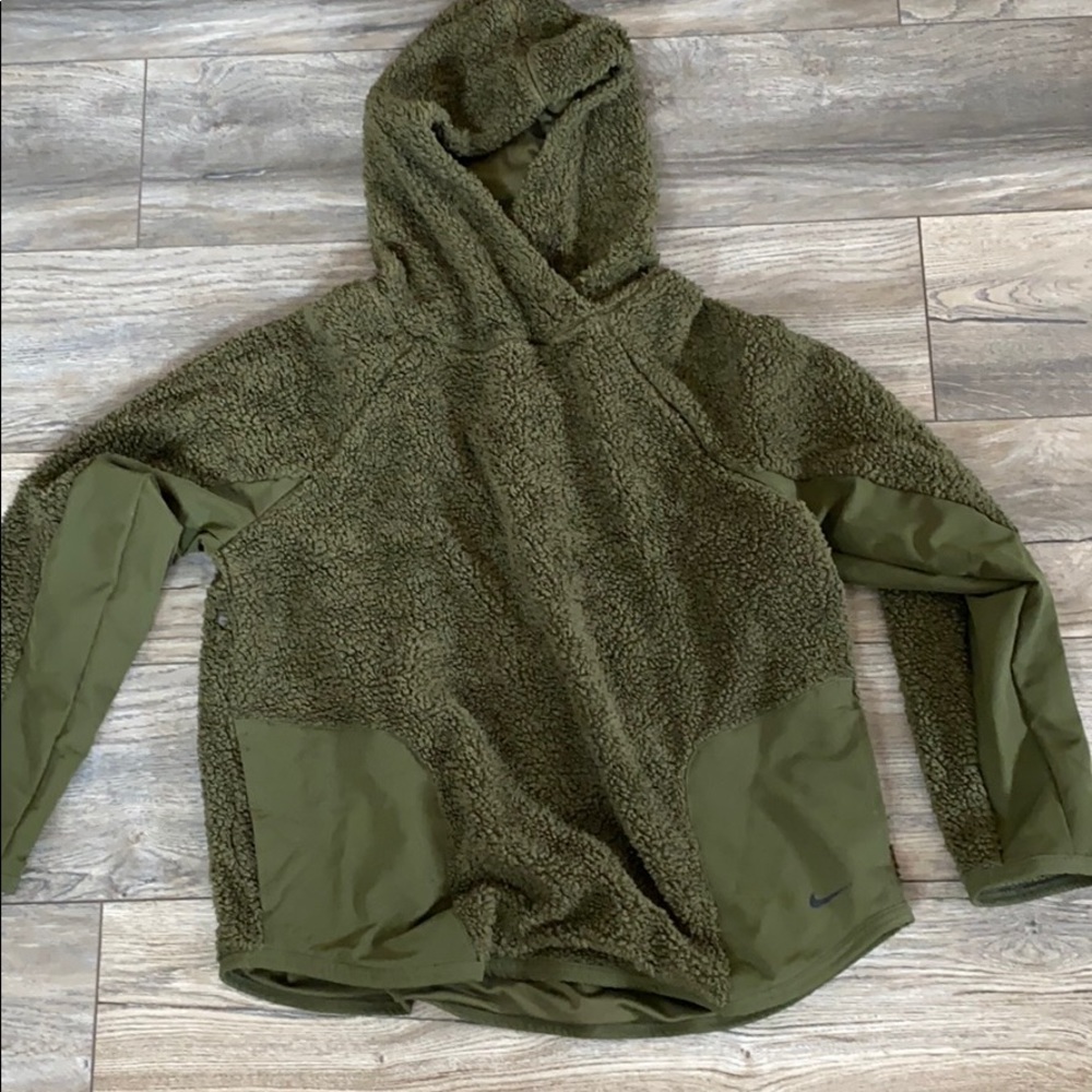 Sherpa material Nike hoodie